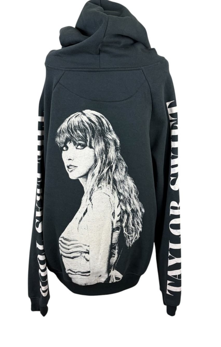 Taylor Swift Eras Tour Hoodie XL Gray Graphic Pullover Sweatshirt Relaxed Cozy